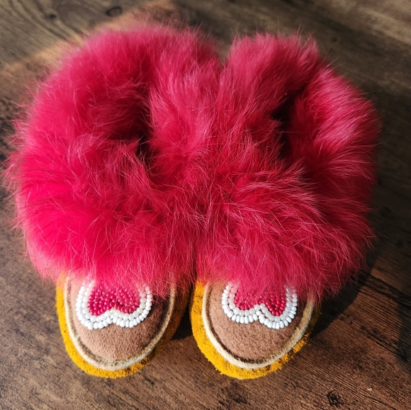 Toddler Moosehide Moccasins - Picture 2 of 2